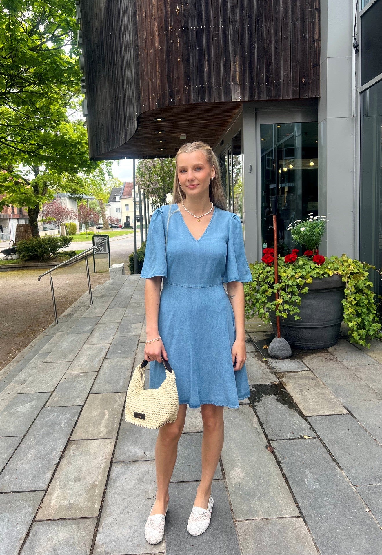 Melika V-M Dress-blue soft
