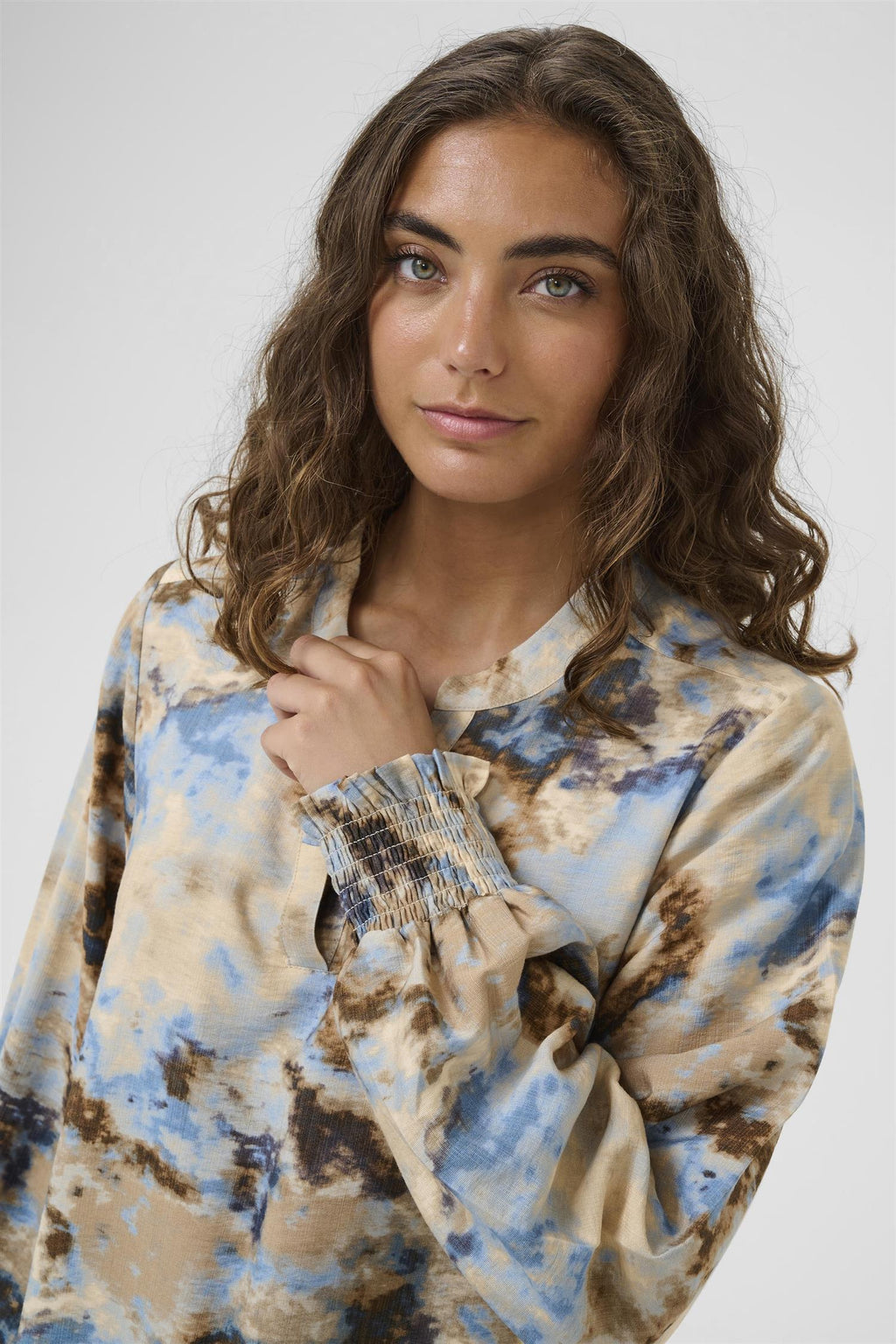 CUhizzy Greece LS Blouse