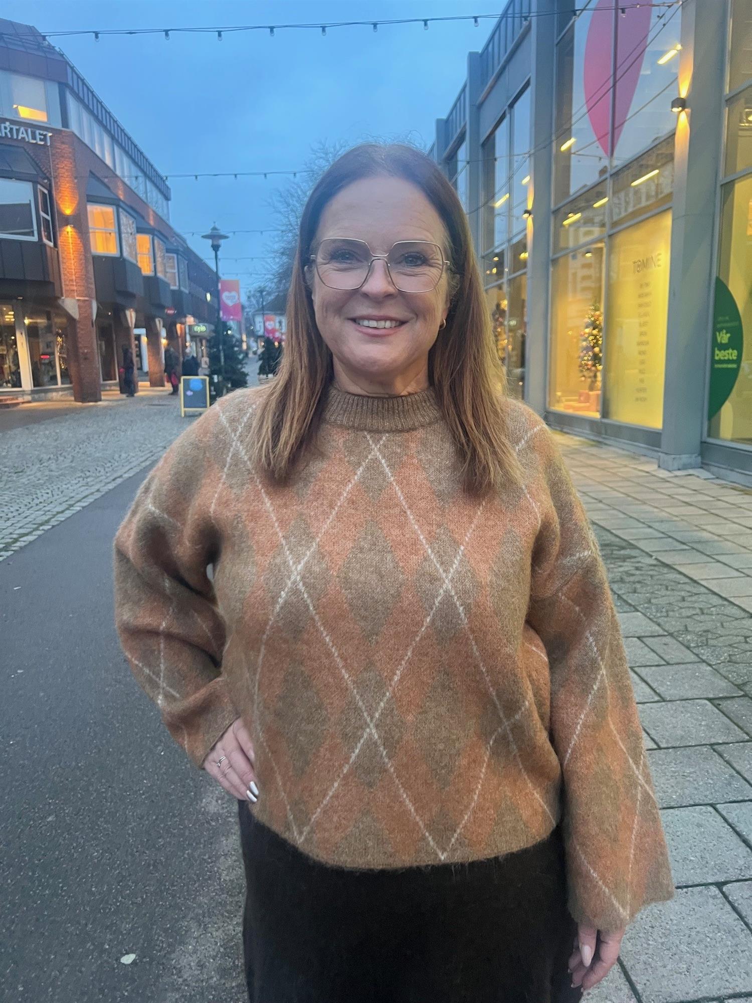 Genser i bøxy fasong i et meget populært mønster